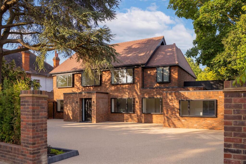 Main image of property: Stormont Road, N6