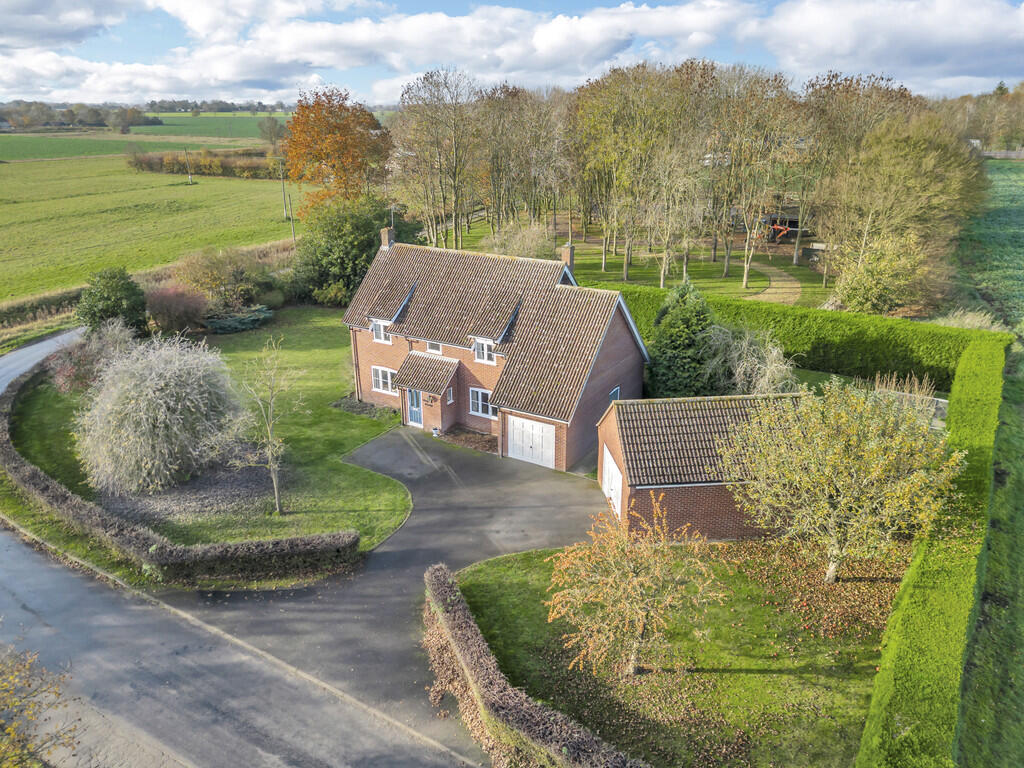 House in Ipswich - View 4