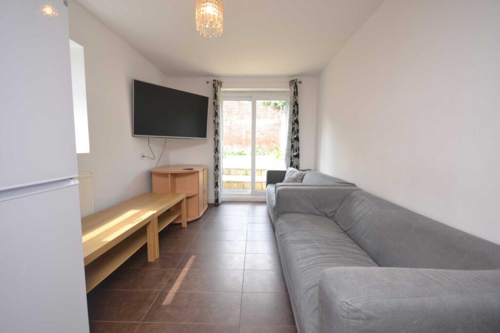 House in Reading - View 4