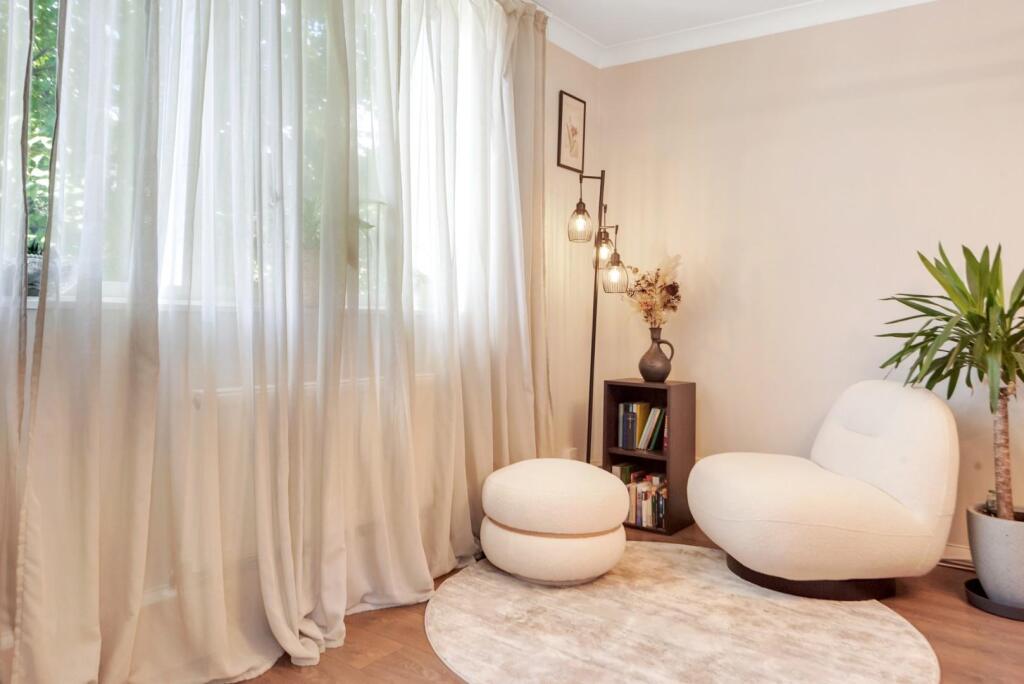 Apartment in London - View 3