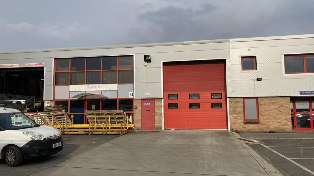 Main image of property: Unit 34, Nuffield Centrum, 34 Nuffield Way, Abingdon, OX14 1RL