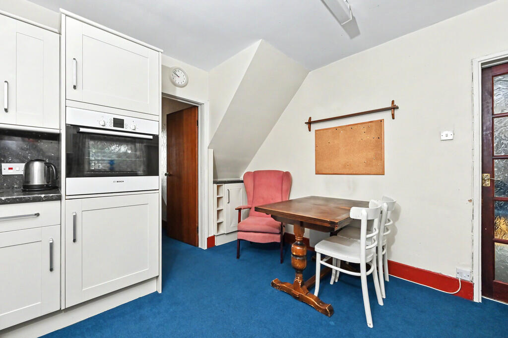 House in Stoke-on-Trent, Blurton - View 4