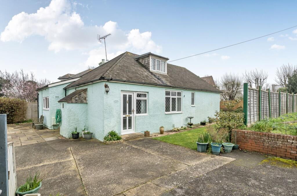 Main image of property: North Avenue South, Middleton On Sea, PO22