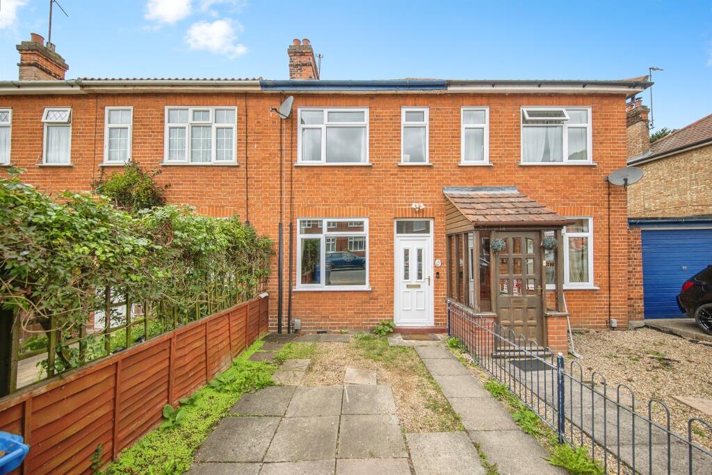 2-bed terraced on Tuddenham Avenue, Ipswich, £210,000