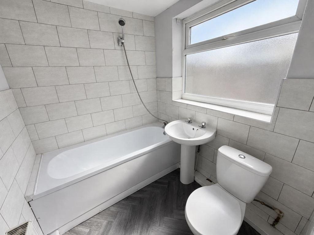 House in Stockton-on-Tees, Hartlepool - View 4