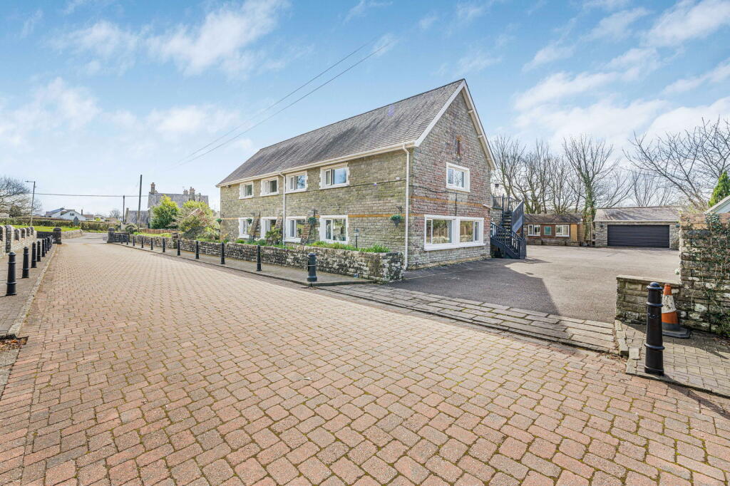Main image of property: Pen-y-Fai, Bridgend, CF31 4LT