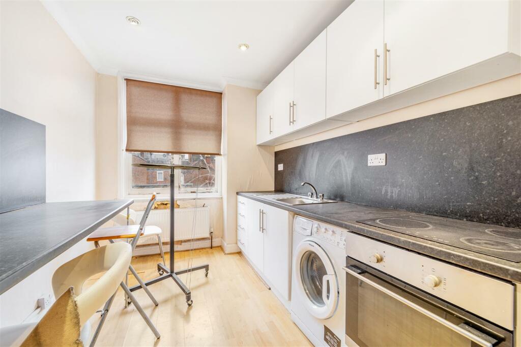 Main image of property: Pen Street, Boston