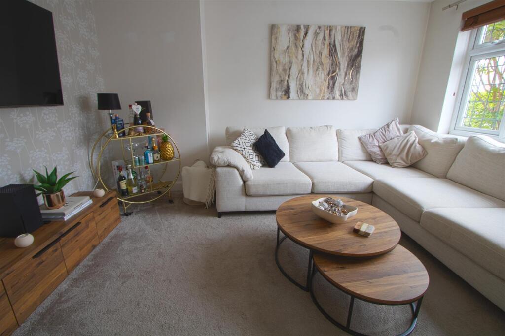 House in Basildon, Great Burstead and South Green - View 5