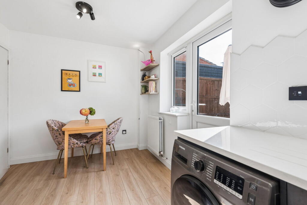 House in North Hertfordshire, Hertfordshire - More