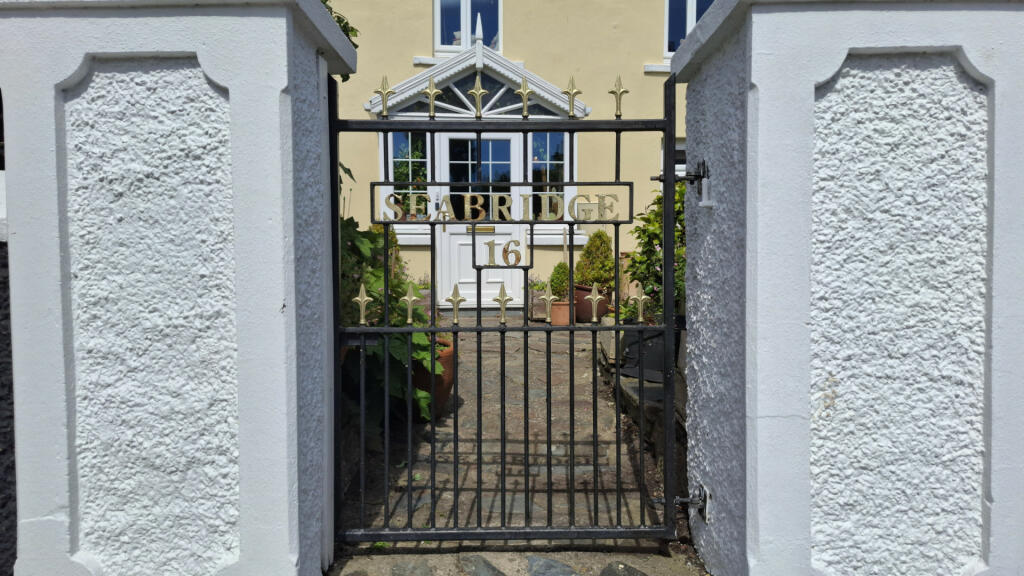 16 Bowring Road, Ramsey, IM8 3EJ photo 3