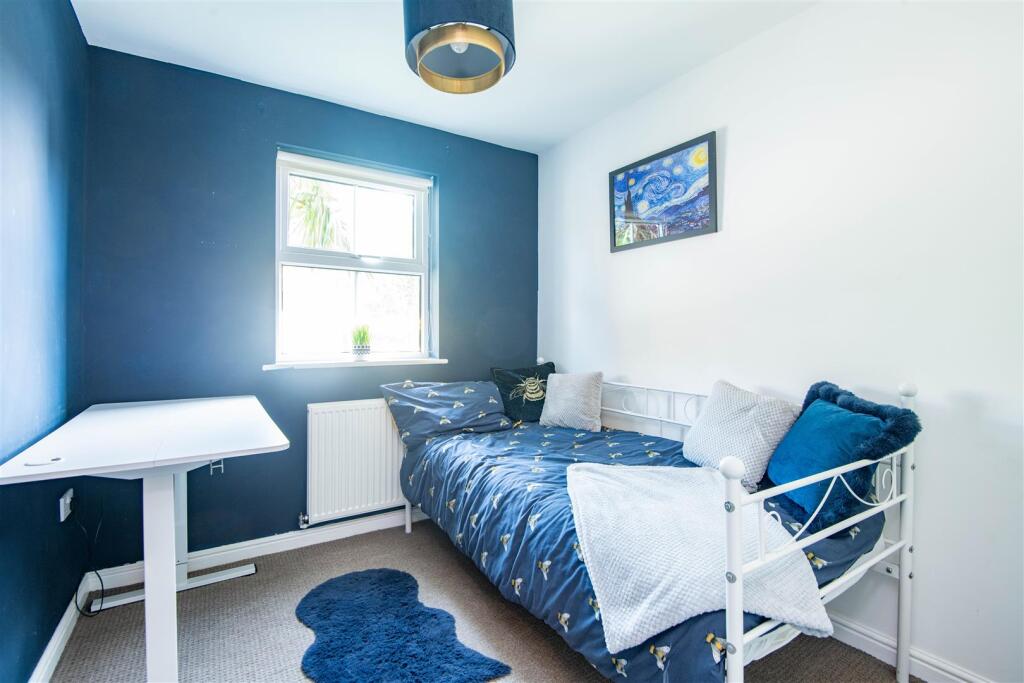 Great Park Drive, Leyland - More