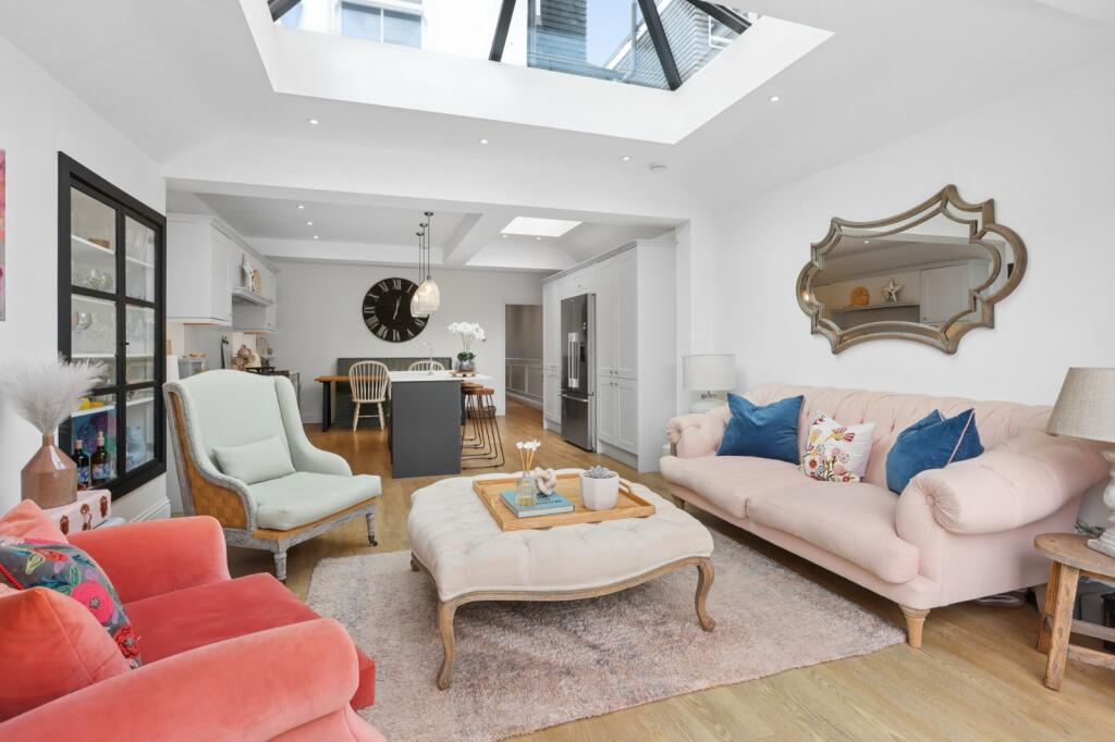 House in Kingston upon Thames - View 5