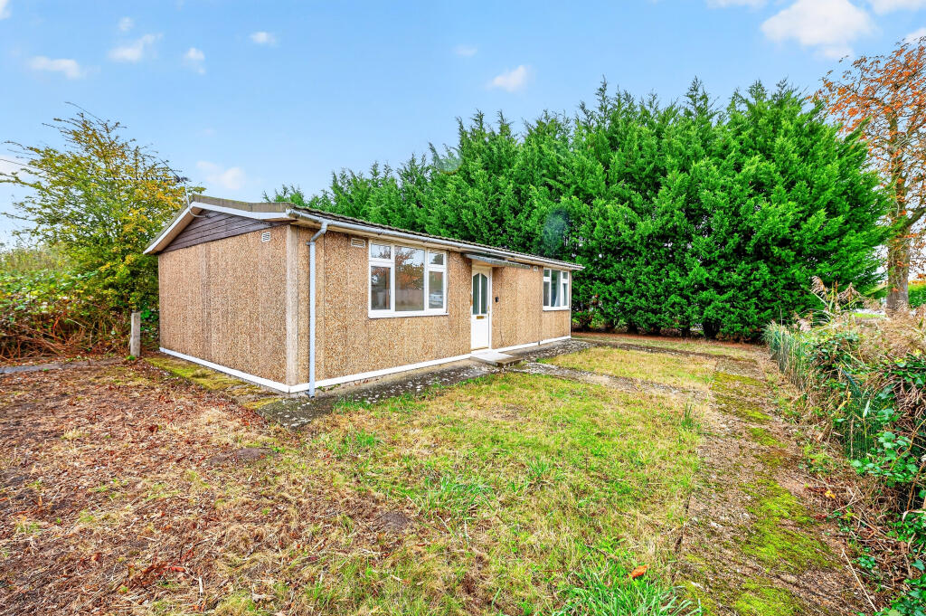 Main image of property: 47 Magdalen Road, Tilney St. Lawrence, King's Lynn, PE34 4RF