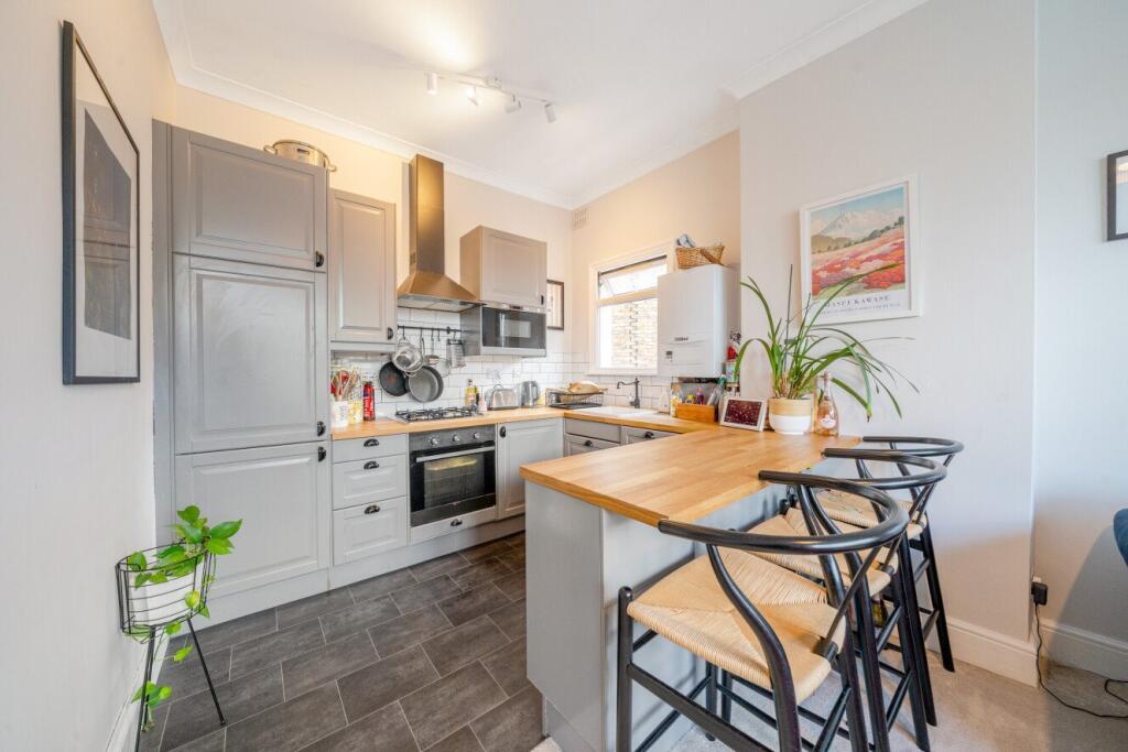 Apartment in London - View 2