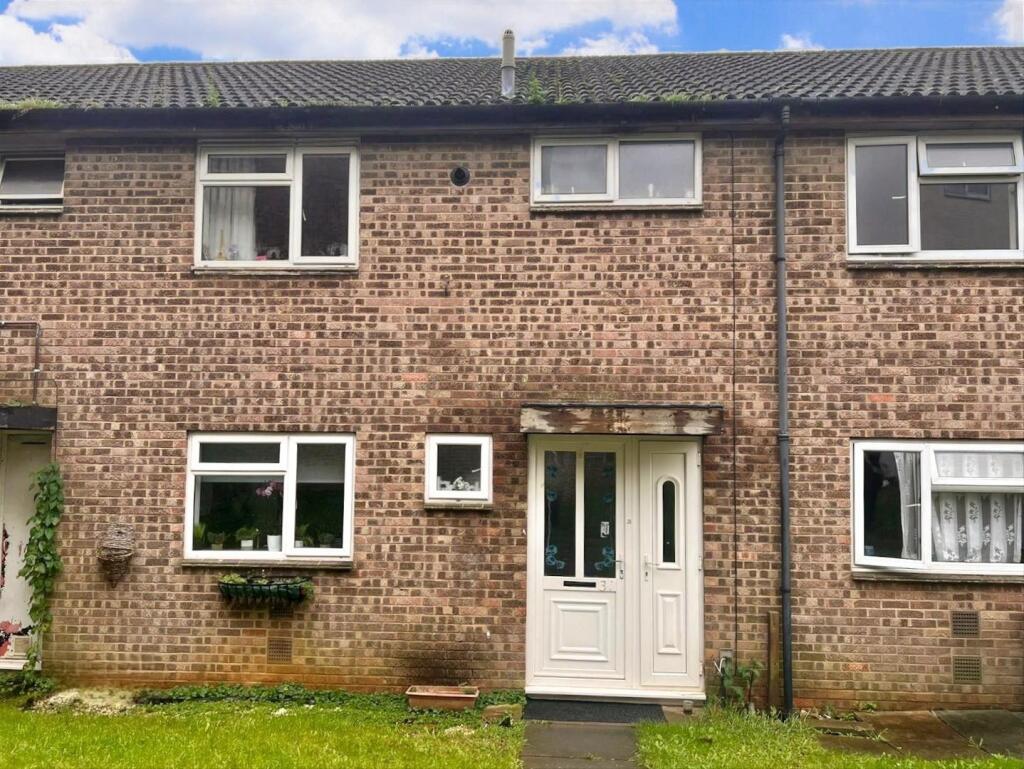 Main image of property: Maidencastle, Blackthorn, Northampton NN3