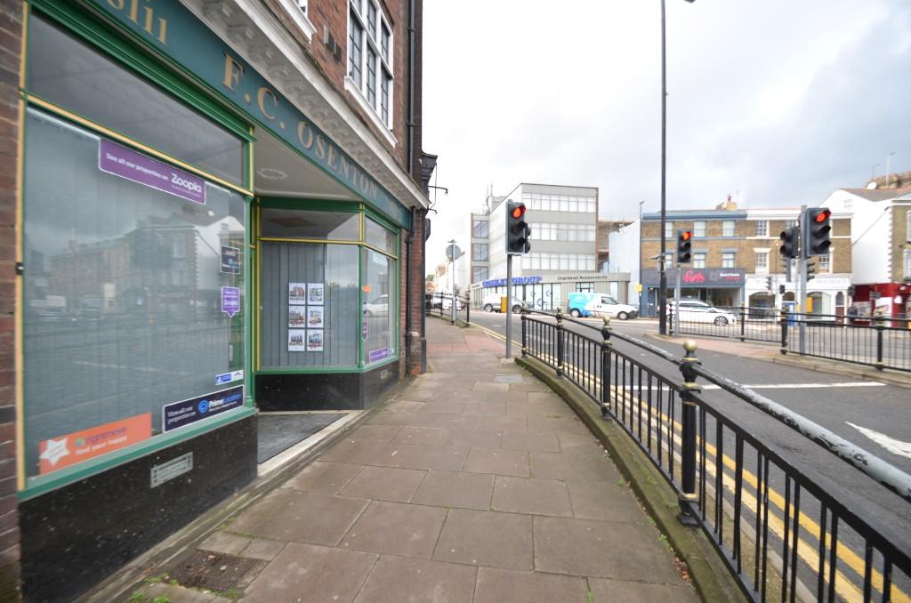 Main image of property: High Street, Rochester, Kent, ME1