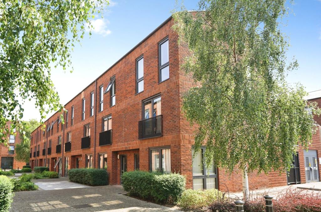 Main image of property: Friars Orchard, Gloucester, Gloucestershire, GL1