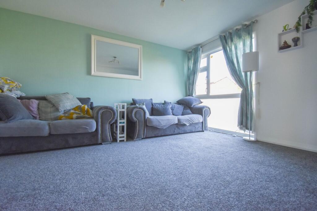 Atholl Walk, Bedford, MK41 photo 2
