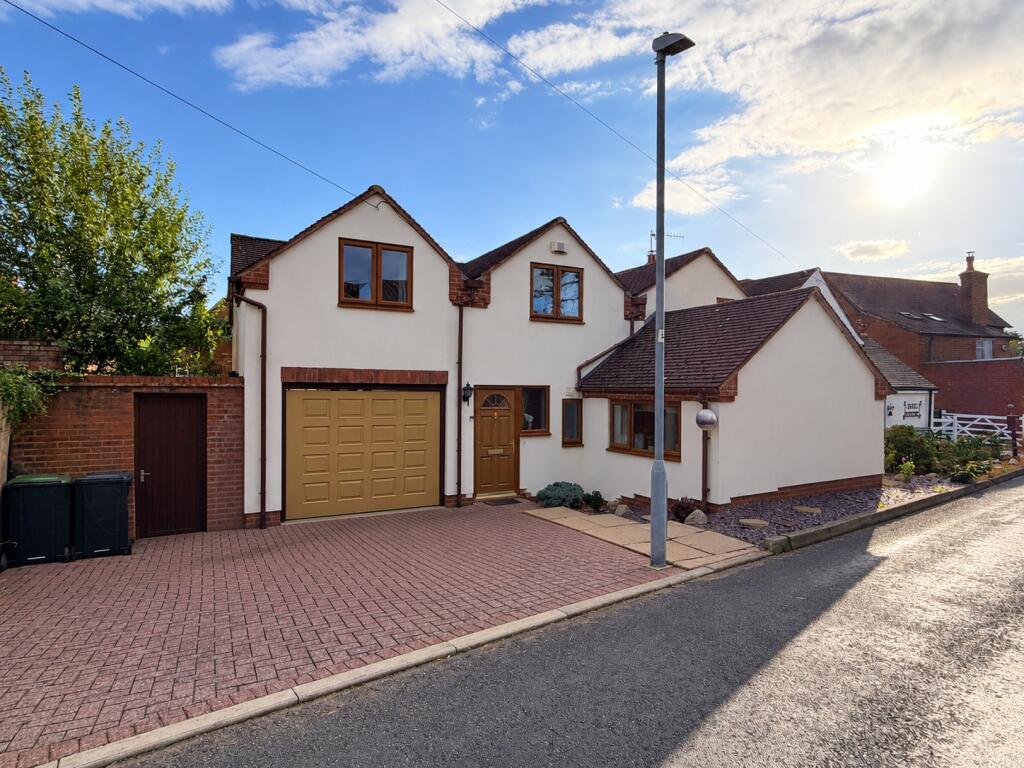 Main image of property: Littleheath Lane, Lickey End, Bromsgrove, Worcestershire, B60