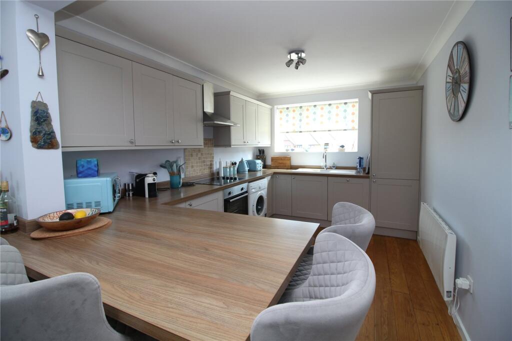 Apartment in New Forest, New Milton - View 5