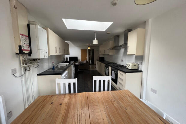 House in Cardiff, Maindy, Cathays - More