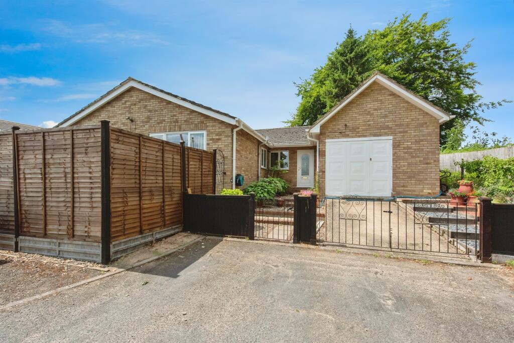 4-bed bungalow on Woodlands Rise, BRANDON, £350,000