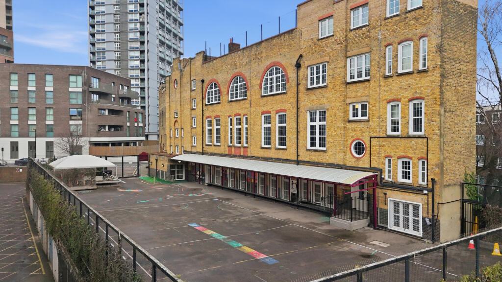 Main image of property: Cirencester Street, London