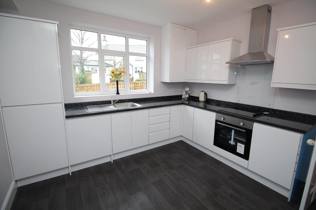 House in Rotherham, Kilnhurst - View 3