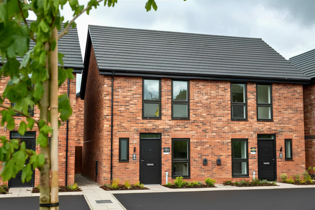 Main image of property: No 31, Maybank, Manor Way, Halesowen