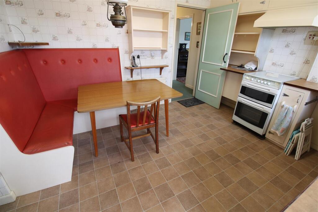 House in Gurnard, Rew Street - View 5