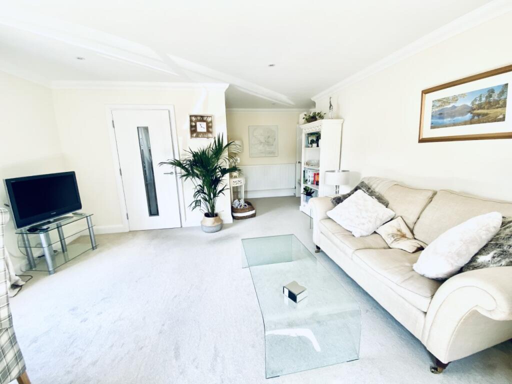 Apartment in Reading - More