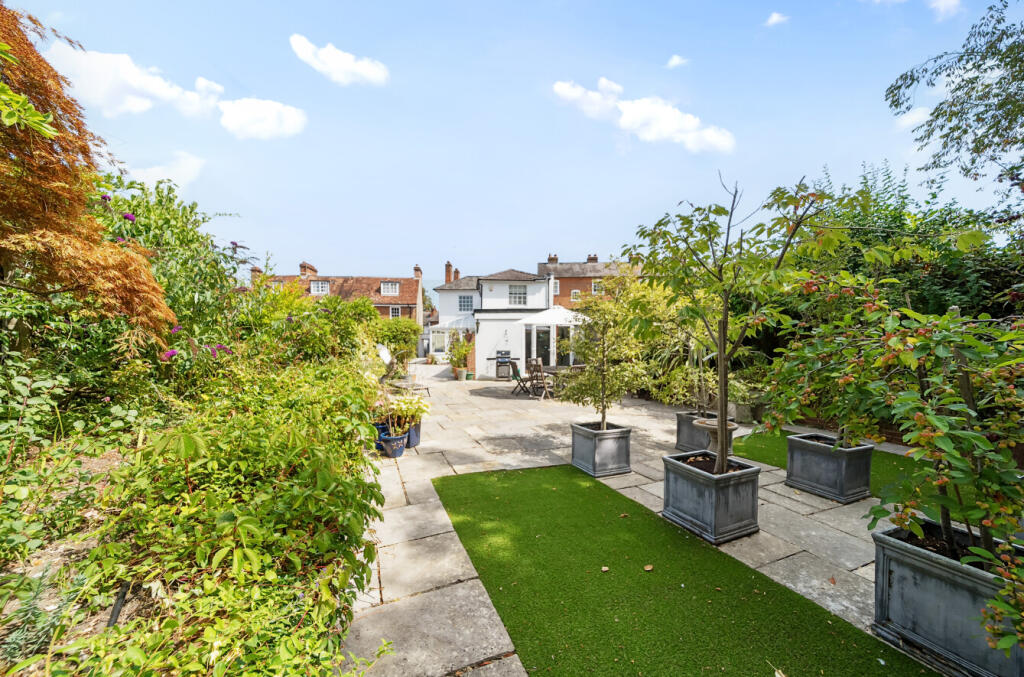 Palmerston Street, Romsey, SO51 photo 3
