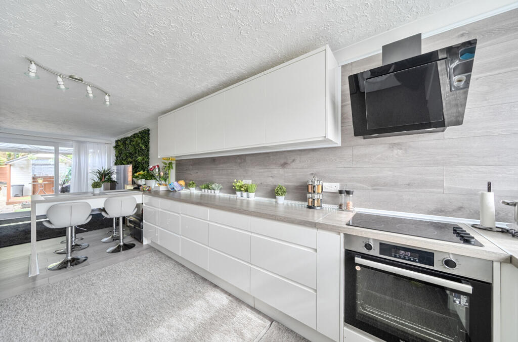House in Portsmouth - View 4