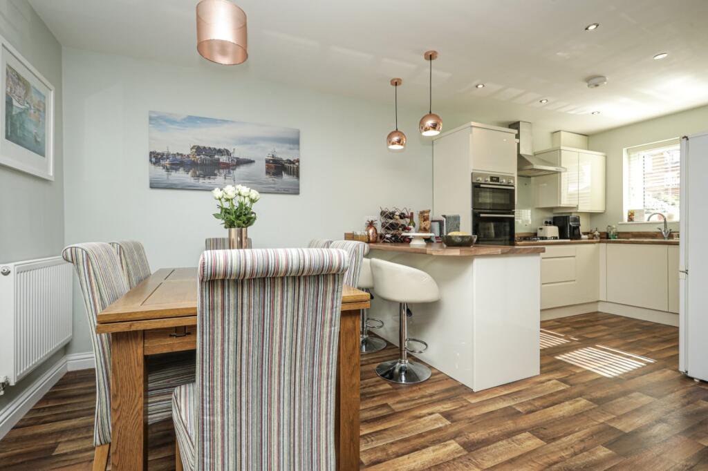House in Whitstable, Mariner's View - More