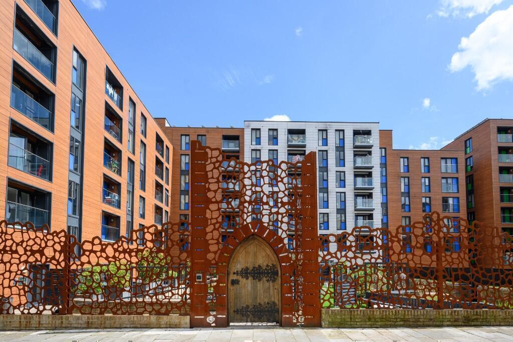 Main image of property: Queensway, Southampton, Hampshire, SO14