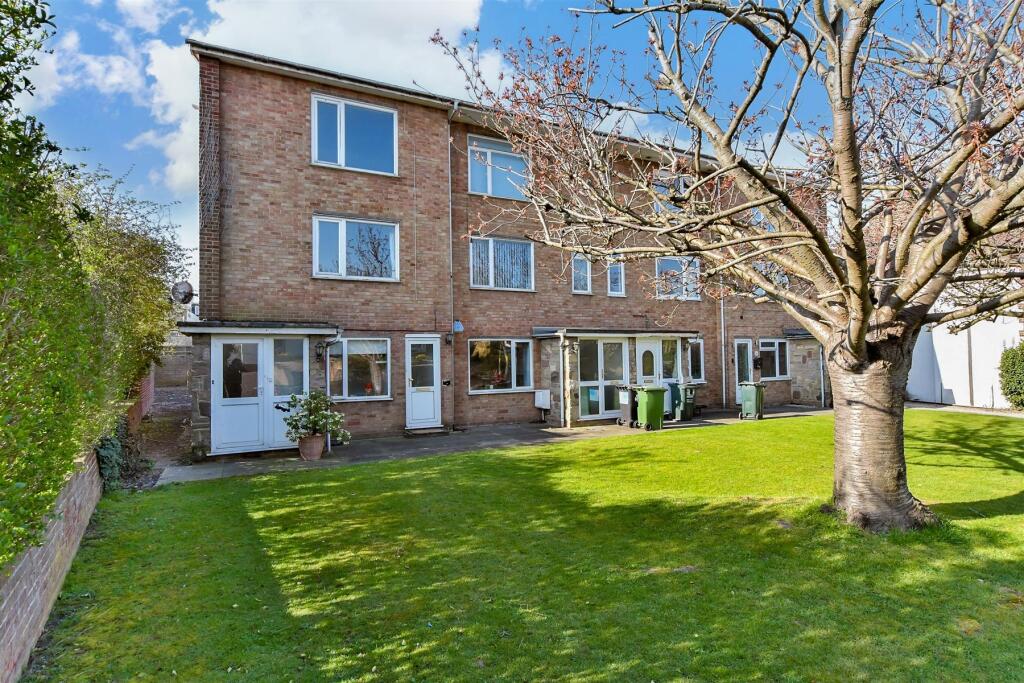 Main image of property: Main Road, Longfield, Kent