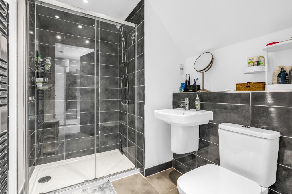 Additional image 25 of Queens Avenue, Welwyn Garden City, Hertfordshire, AL7