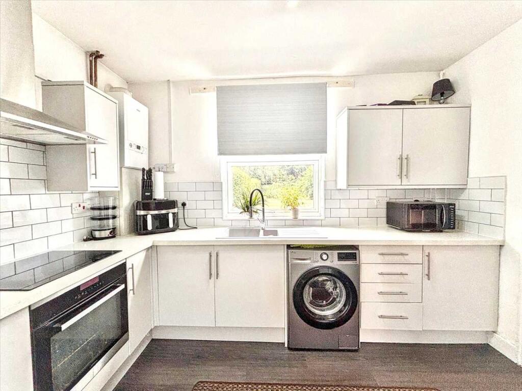 House in Ashfield, Kirkby-in-Ashfield, Sutton-in-Ashfield - View 2