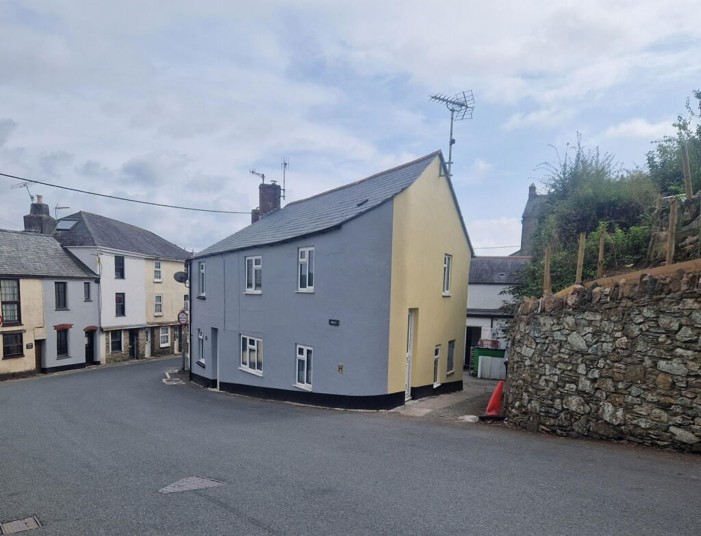 2-bed terraced on Fore Street, Loddiswell, £169,950