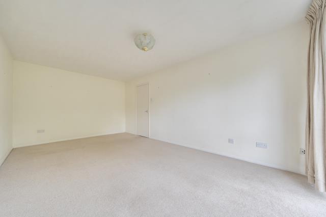 Armadale Court, Reading - View 3