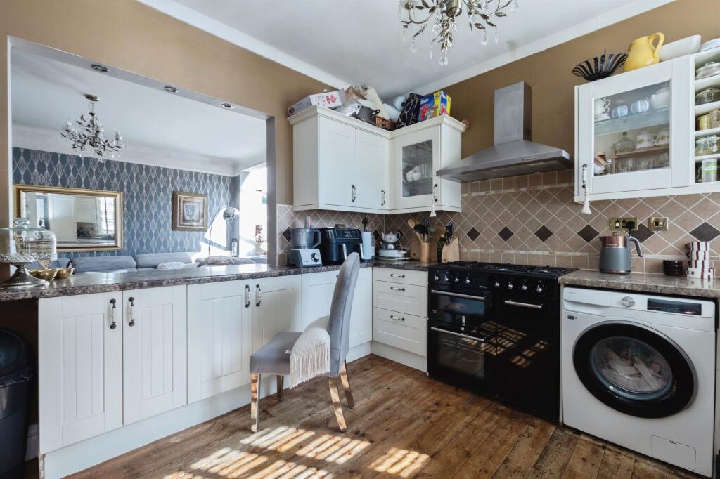 St. Albans Crescent, Bournemouth photo 5