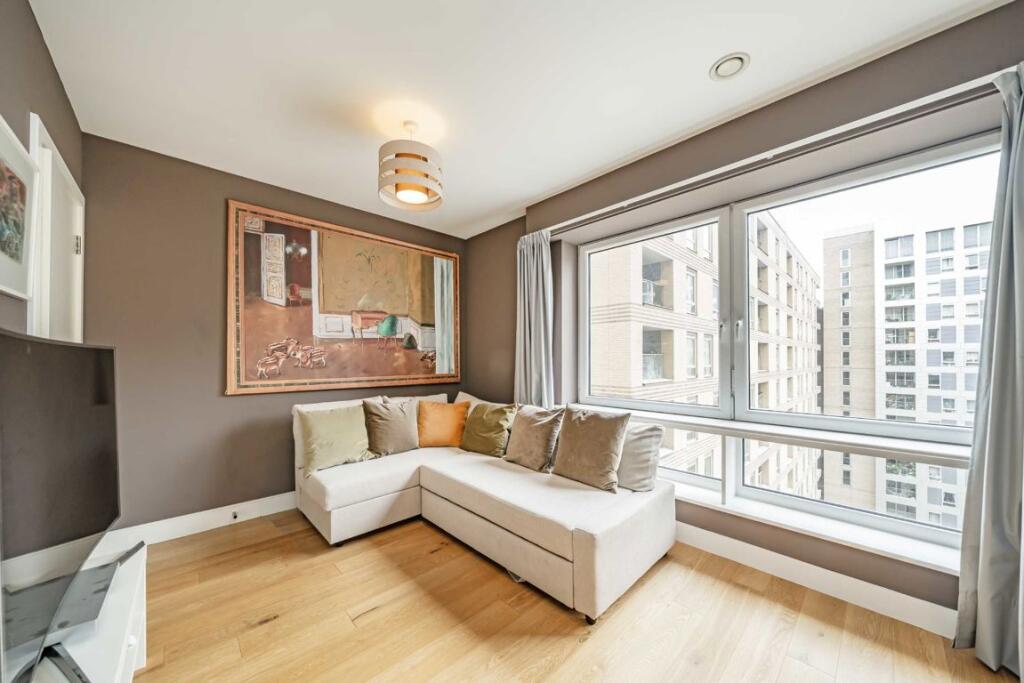 Apartment in London, St John's Estate, Isle of Dogs - View 5