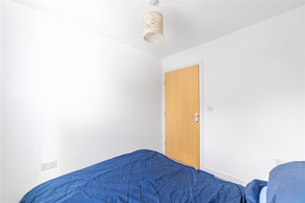 Apartment in South Tyneside, North East - View 5