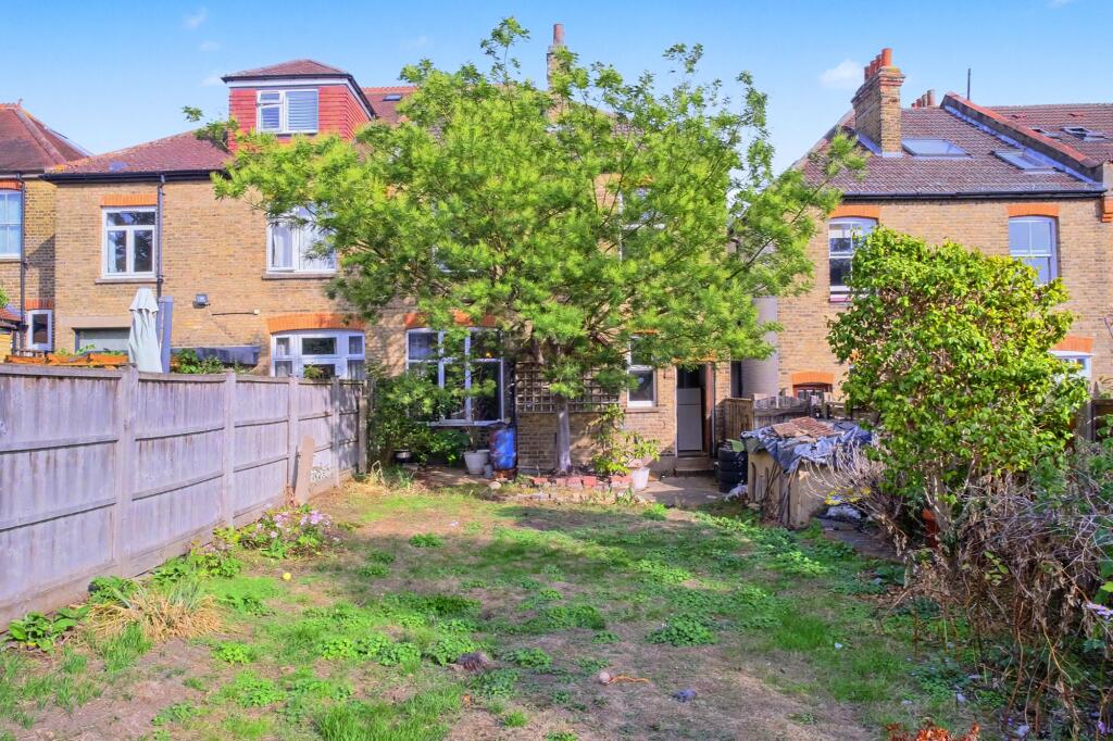 House in Twickenham - More