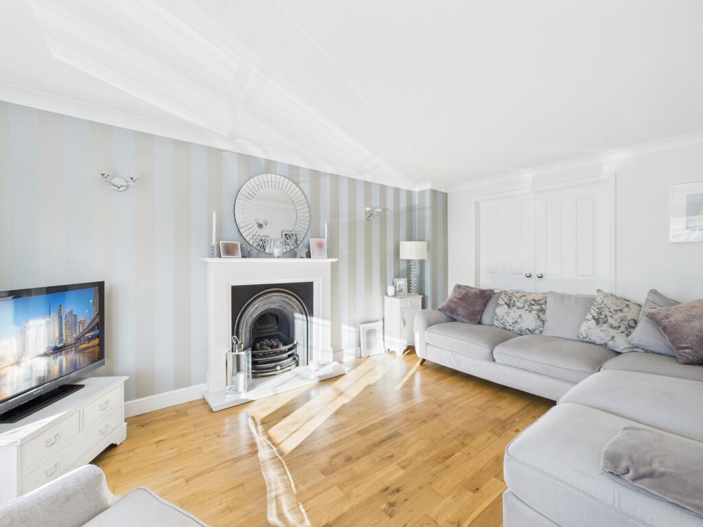 Saffron Close, Chineham, Basingstoke, RG24 - View 2