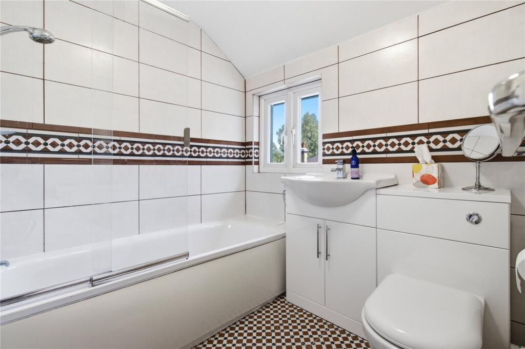 Apartment in London - View 5