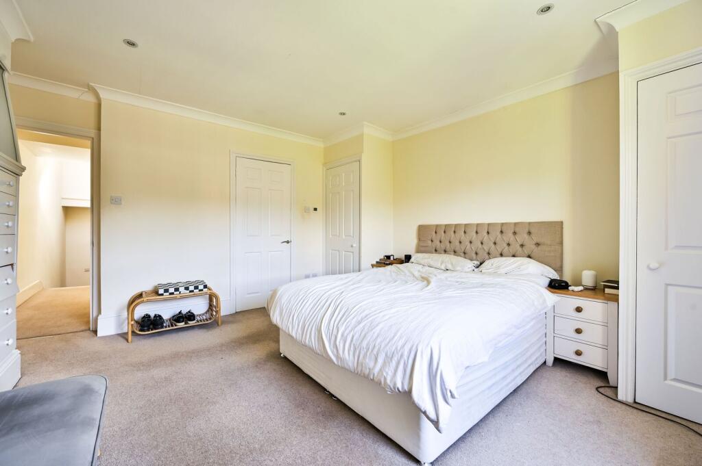 3 bedroom maisonette for rent