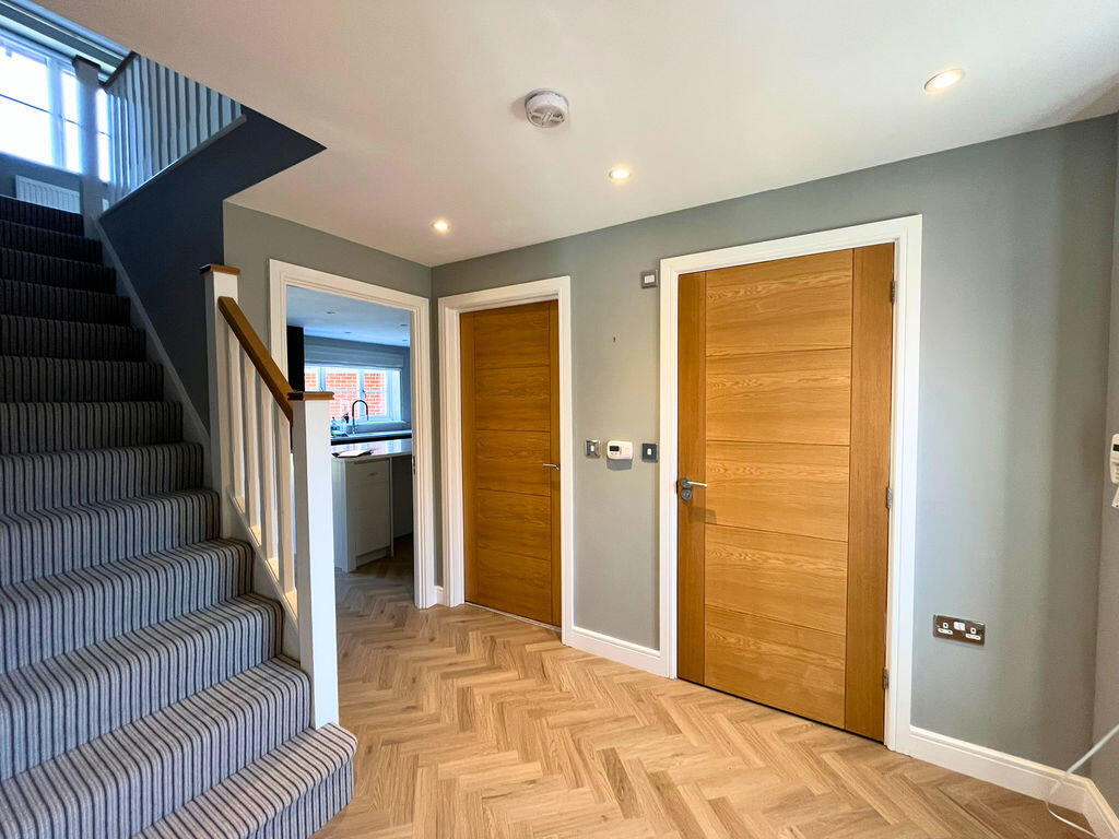 Harrow Drive, Headley, Thatcham - View 2