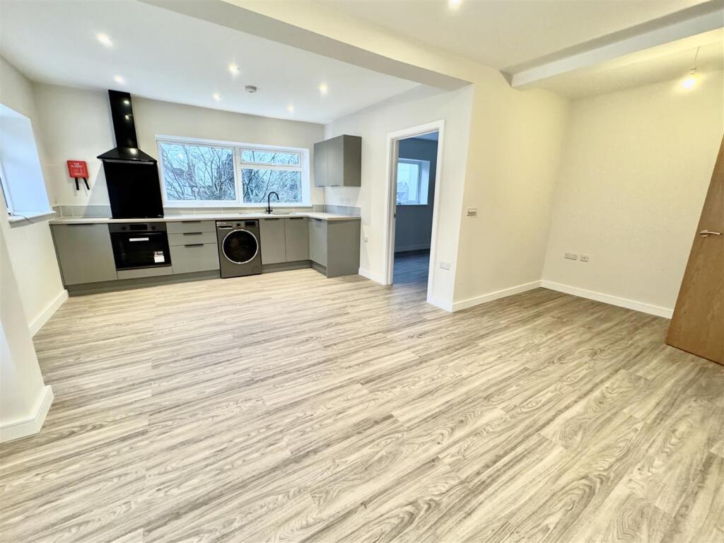 Main image of property: High Street, Cubbington