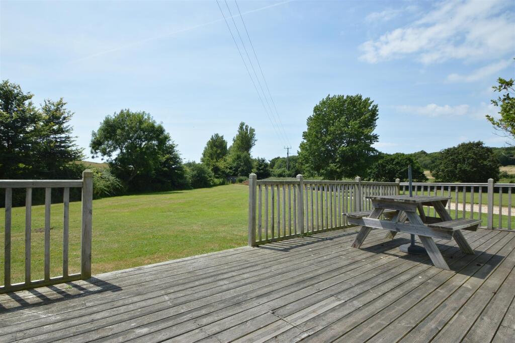 Salterns Village, Seaview photo 2